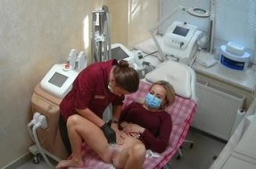 Шугаринг глубокого бикини скрытой камерой