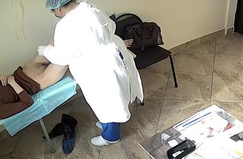 Скрытое видео из процедурного кабинета гинекологии